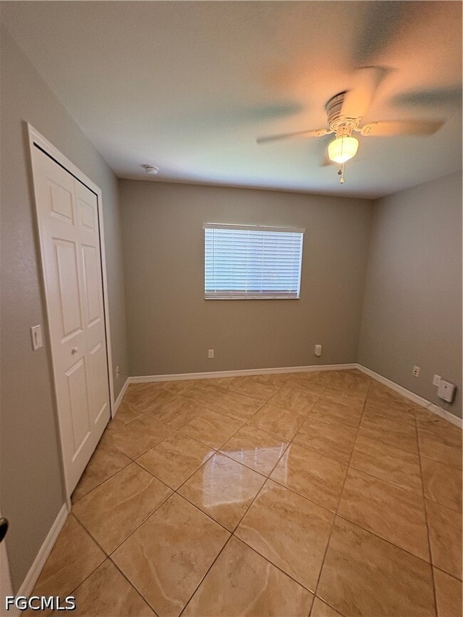 Building Photo - 4313 SW 19th Ave