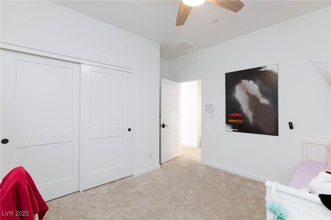 Building Photo - 836 Carlon Hls Ave