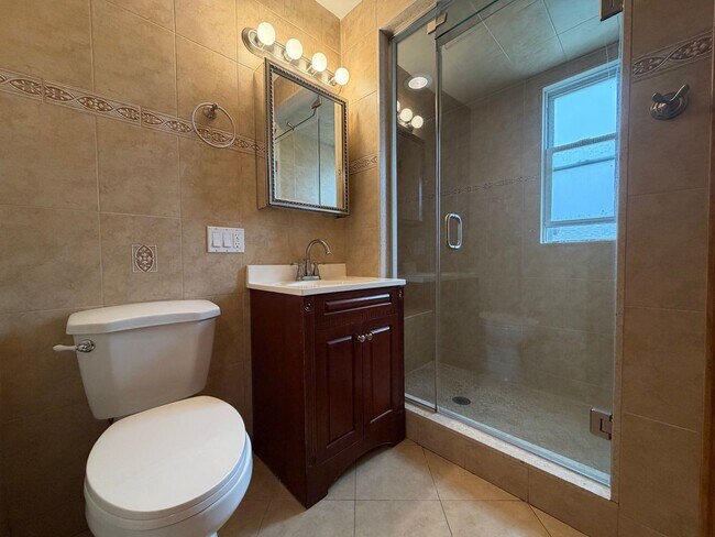 Building Photo - 35-37 John St