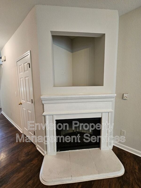 Building Photo - 393 Brookview Dr