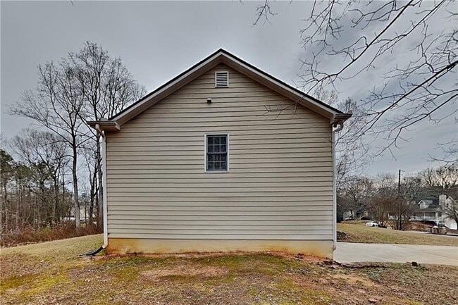 Building Photo - 235 Austin Dr