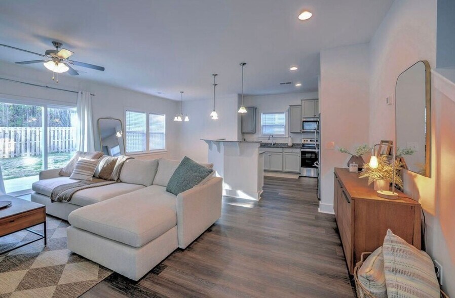 Building Photo - 1423 Feldspar Ct