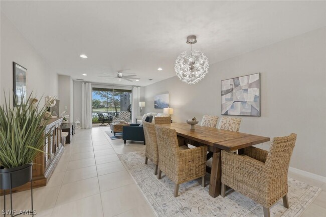 Building Photo - 14827 Edgewater Cir