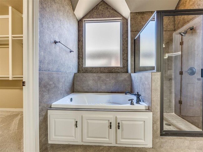 Building Photo - 3117 Summit Crossing Pkwy