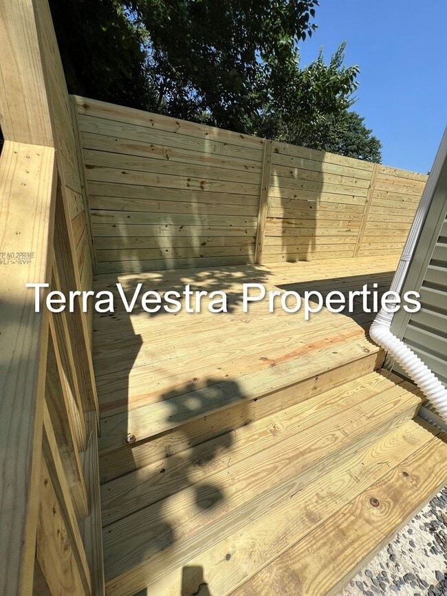Building Photo - 4 Bed / 2 Full Bath in Millville!