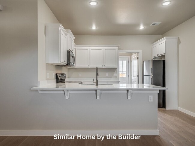 Building Photo - Modern 2-Bed, 2-Bath Rental Home in Chickasha, OK