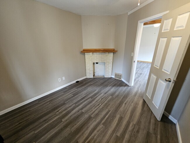 Building Photo - 11600 Beulah Ave