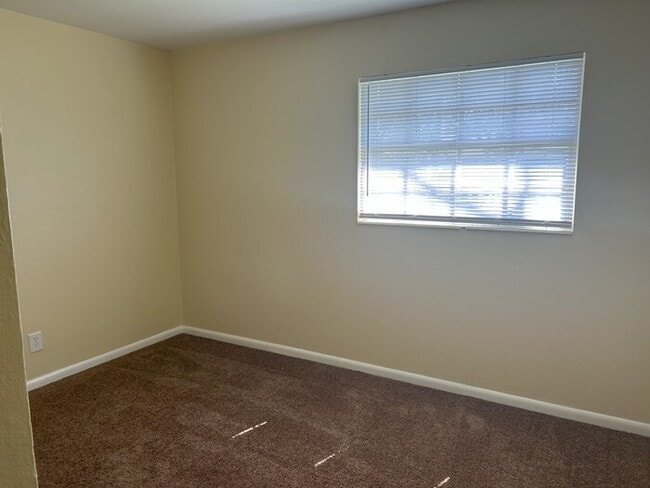 Building Photo - 3605 W Leila Ave