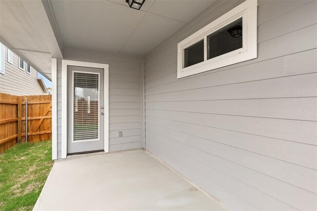 Building Photo - 148 Living Reef Dr