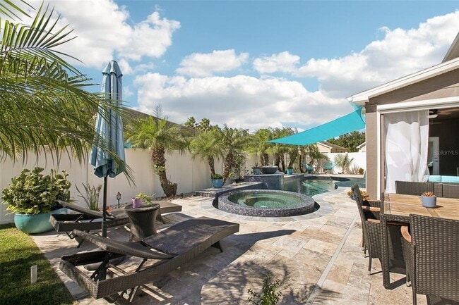 Building Photo - 2624 Kenchester Loop