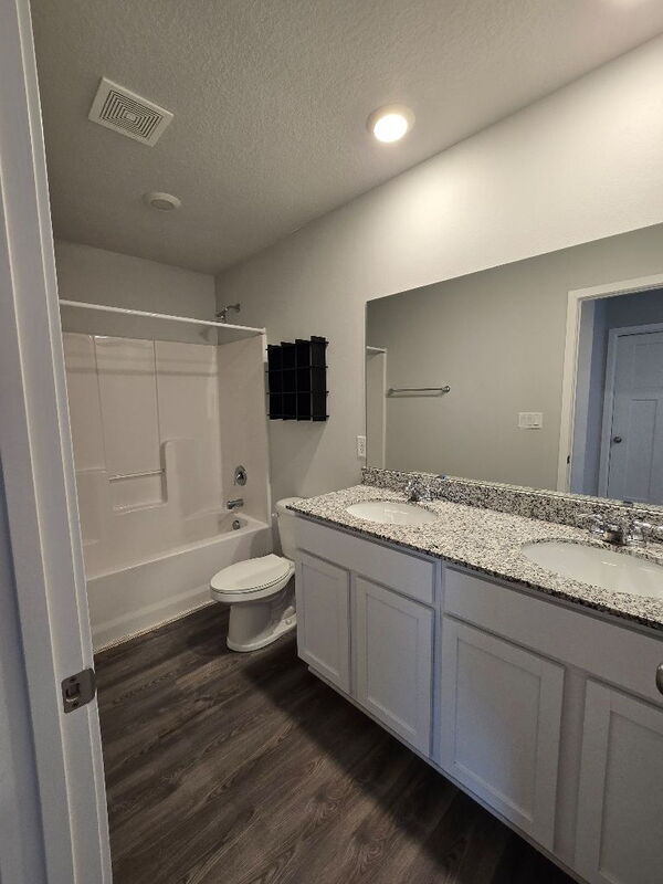 Building Photo - 5653 Brookview Ave
