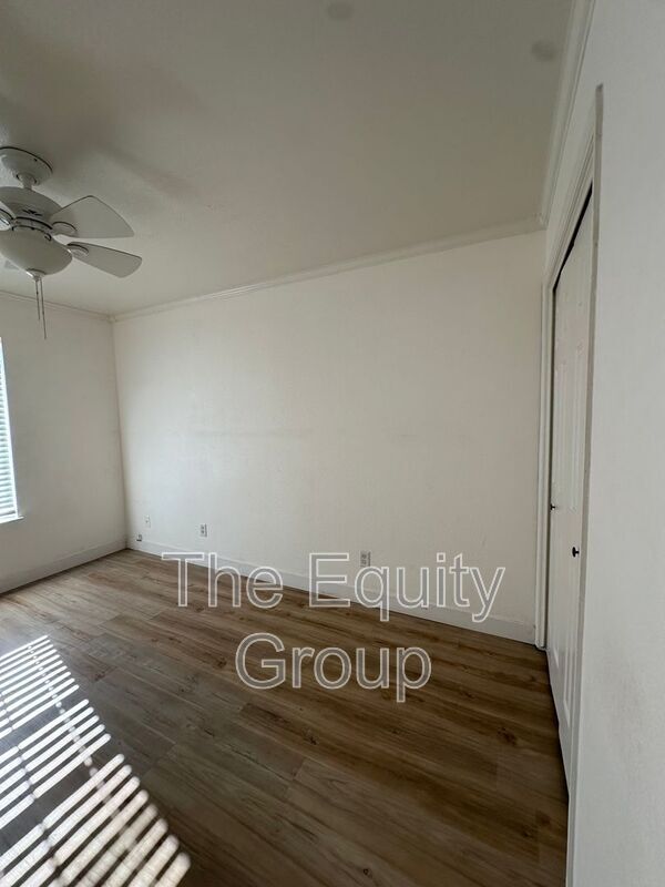 Building Photo - 830 W Vassar Ave