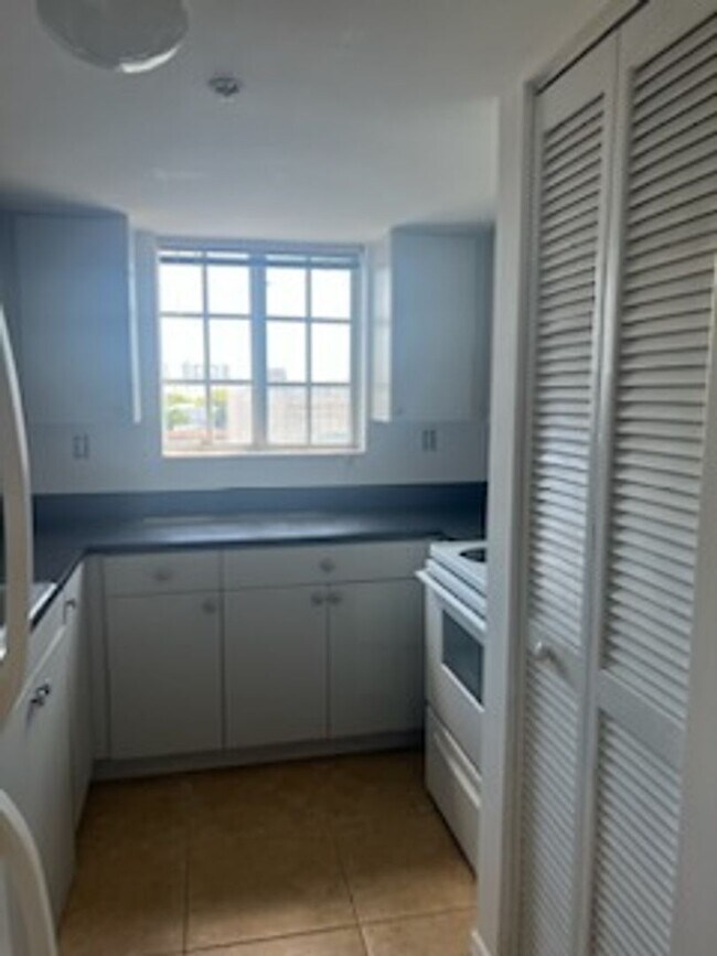 Building Photo - Flagler Apartments