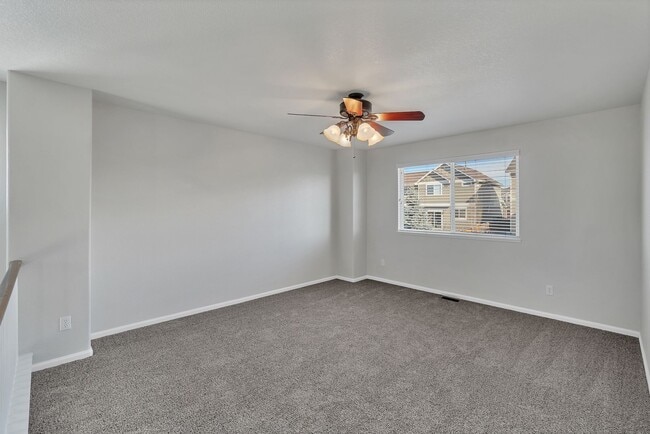 Building Photo - Beautiful 2 Story Home!