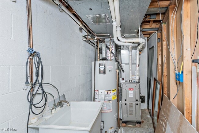 Building Photo - 6235 Sunnywood Dr