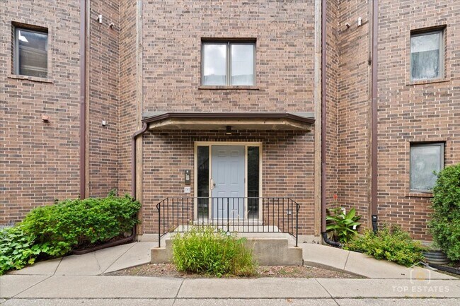 Building Photo - 414 Franklin Ave