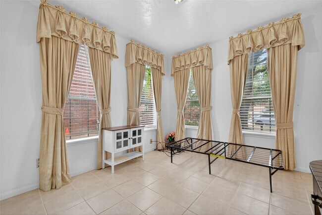 Building Photo - 3318 Pebble Trace Dr