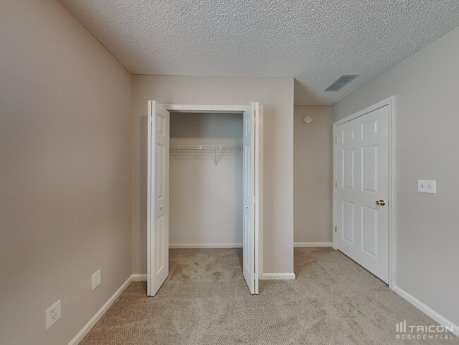 Building Photo - 4500 Loveland Pass Dr E