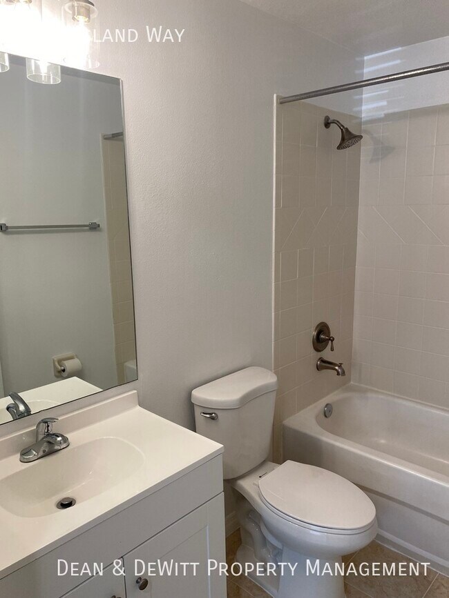 Building Photo - 3877 Island Way