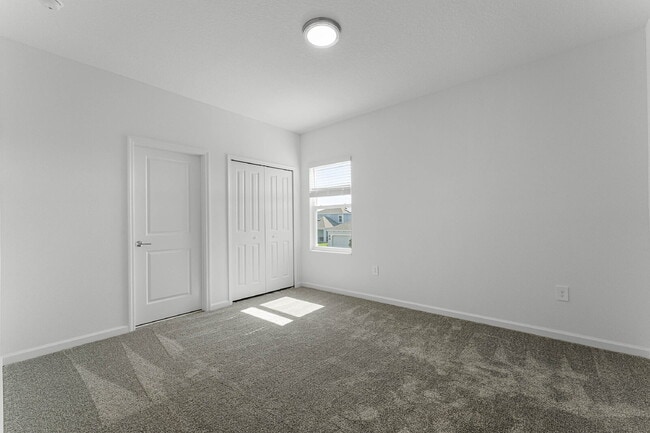 Building Photo - Solar panel Spacious 3 bedroom house with all appliances included.