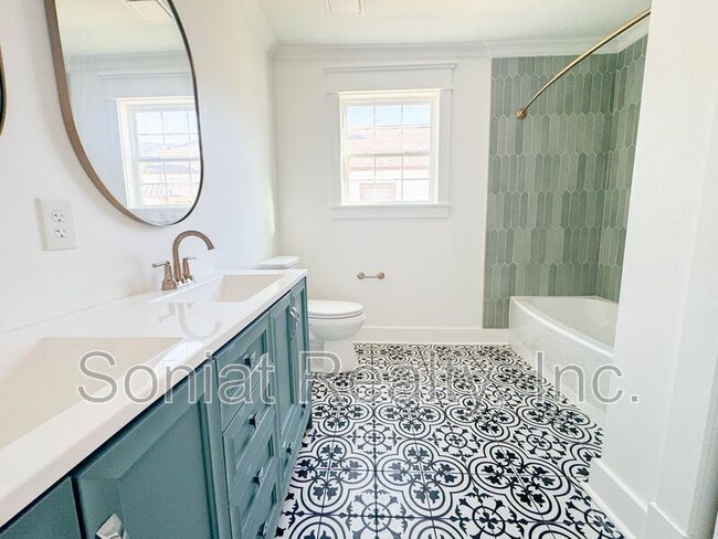 Building Photo - 233-235 Jefferson Heights Ave