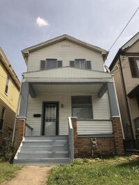 Building Photo - 1320 4th Ave