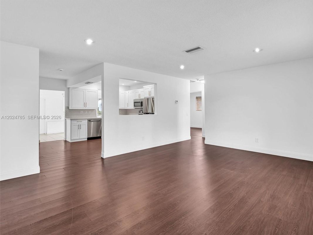 Building Photo - 4500 SW 42nd Terrace