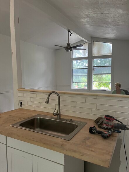 Primary Photo - 4450 Tech Dr