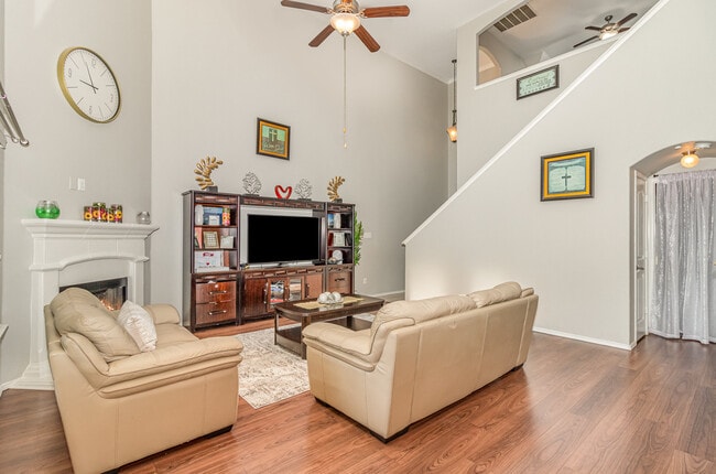 Building Photo - 613 Wounded Knee Dr