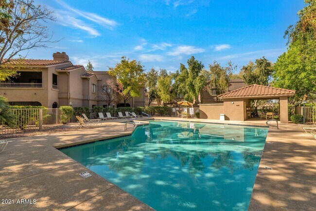 Building Photo - 15151 N Frank Lloyd Wright Blvd