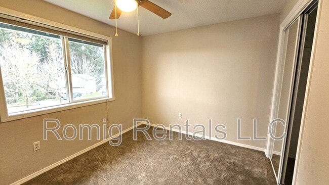 Building Photo - 10032 NE 19th St