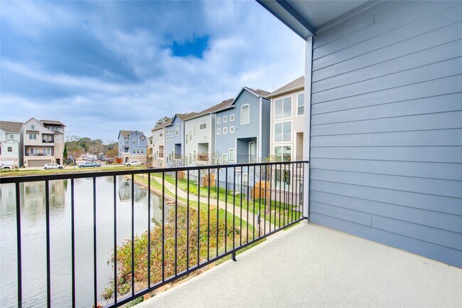 Building Photo - 1417 Adell Rose Ln
