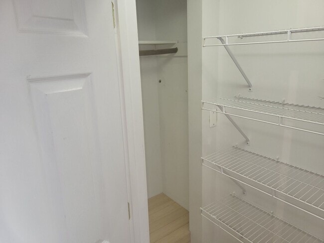 Building Photo - 5 Dupaw Gould Rd