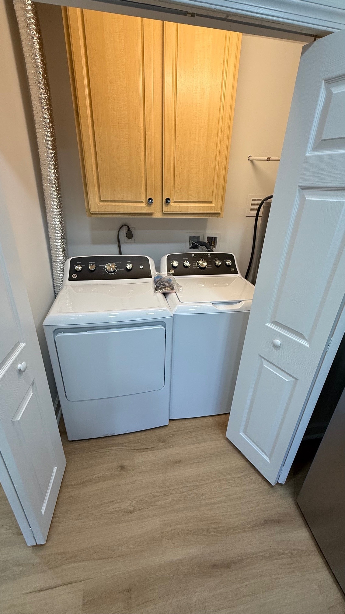 laundry - 122 N Fir Ave