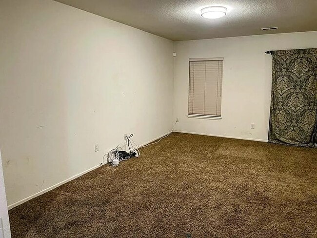 Building Photo - 12833 Mayfair Way