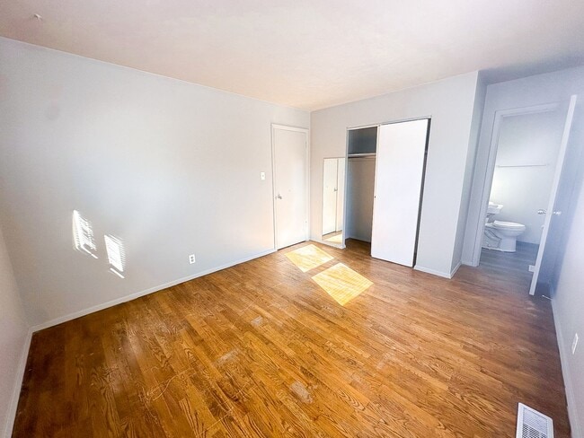 Building Photo - 8415 E 34th St