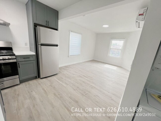 Primary Photo - Bright Downtown Pasadena One Bedroom