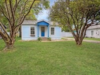 Building Photo - 604 Maple St