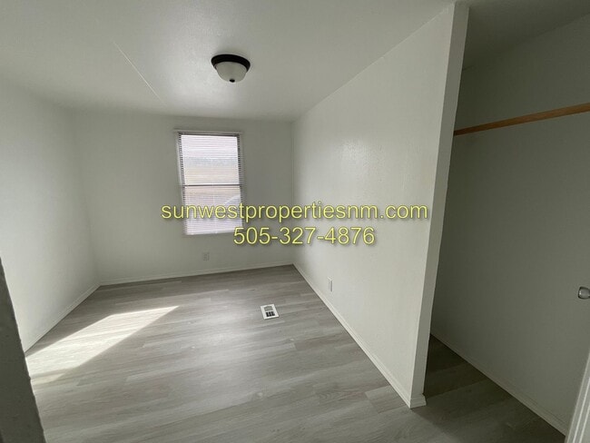 Building Photo - 3 Bedroom, 2 Bathroom Mobile Home