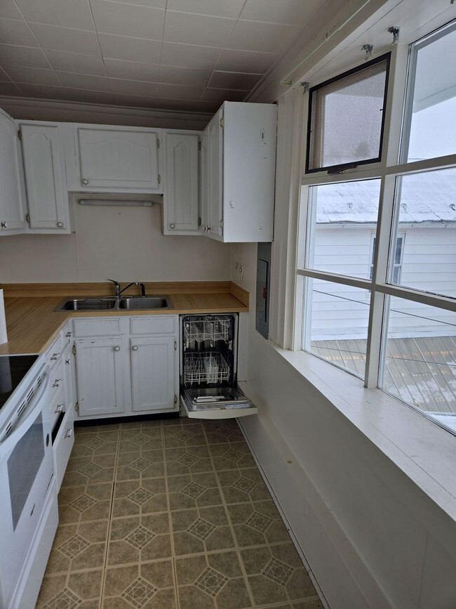 Building Photo - 115 S Potomac St