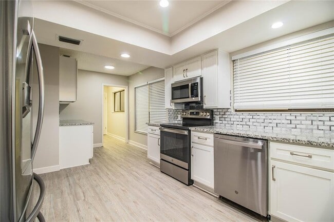 Building Photo - 4315 Creekwood Ln