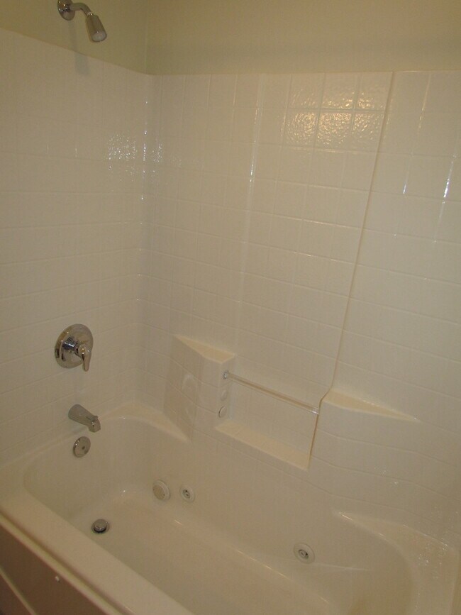 Building Photo - 15908 Tracker Ln