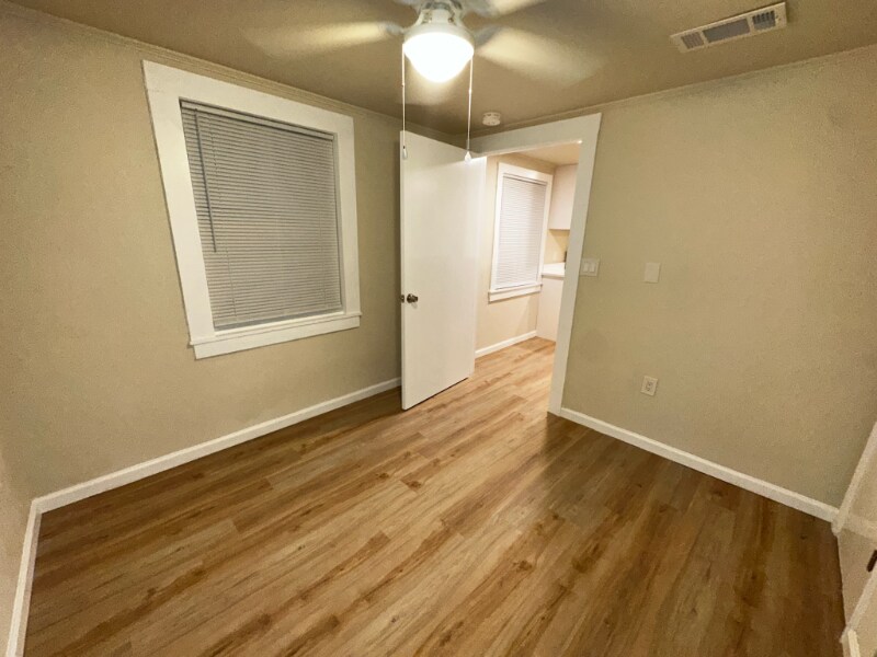 Building Photo - 4306 Earl Blvd