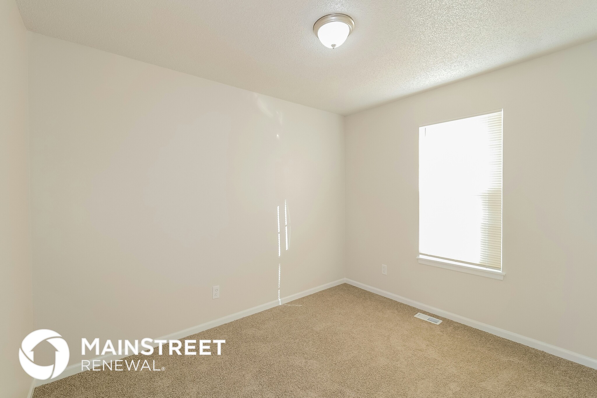 Building Photo - 17470 S Walter St