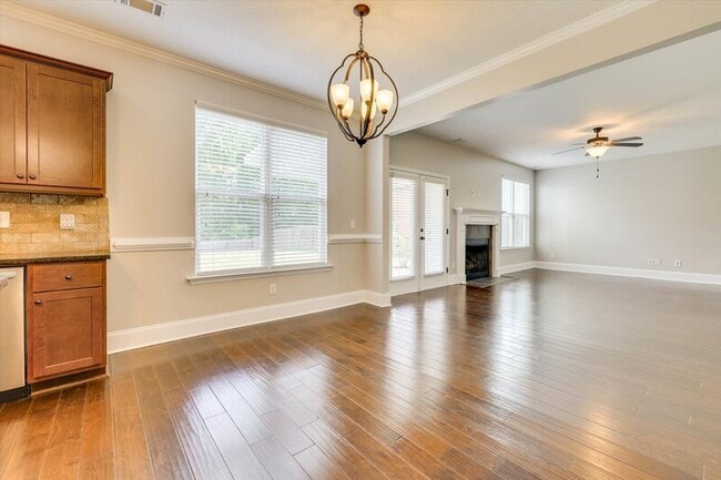 Building Photo - 127 Radcliff Dr