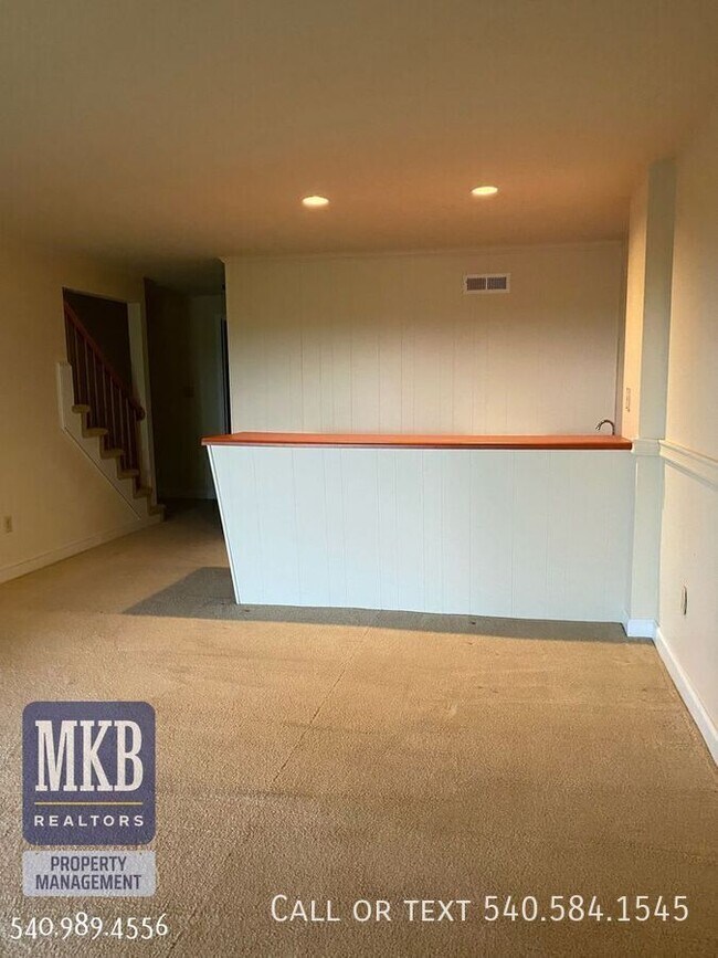 Building Photo - 3377 Kelly Ln