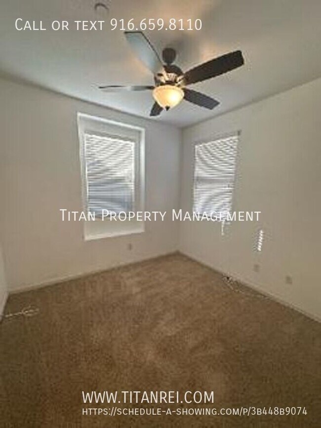 Building Photo - 421 Phoenix Cir