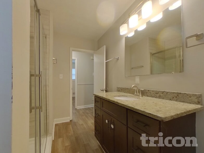 Building Photo - 485 Valley Creek Rd SW