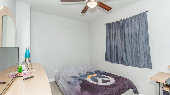 Building Photo - 5141 S Carpenter St