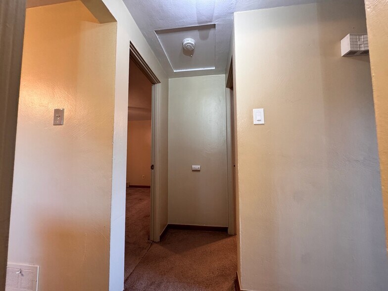 Building Photo - 213 Frankfort Ave
